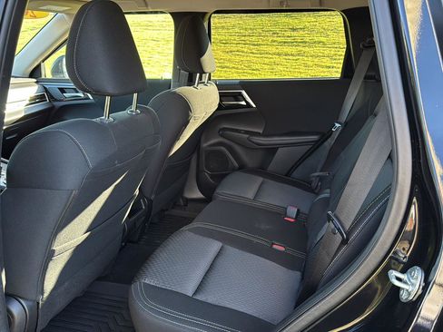 Used 2024 Mitsubishi Outlander ES image 9