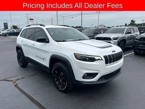 Used 2022 Jeep Cherokee Latitude AWD/4WD image 21