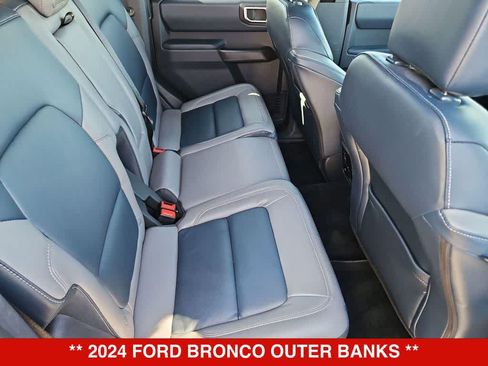 Used 2024 Ford Bronco Outer Banks AWD/4WD image 20