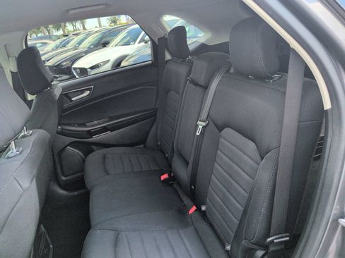 Used 2022 Ford Edge SE w/ Black Appearance Package AWD/4WD image 14