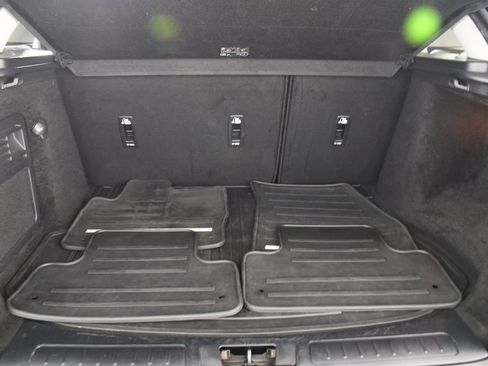 Used 2018 Land Rover Range Rover Evoque SE AWD/4WD image 24