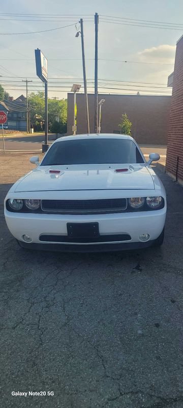 Used 2014 Dodge Challenger SXT Plus RWD image 6