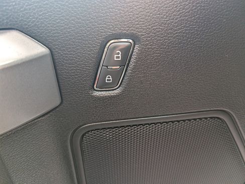 Used 2018 Ford F150 XLT w/ Equipment Group 302A Luxury image 33