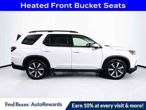 Used 2025 Honda Pilot Touring image 10