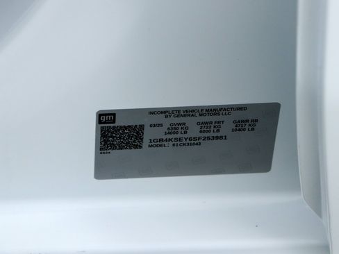 Used 2025 Chevrolet Silverado 3500 W/T w/ WT Convenience Package AWD/4WD image 29
