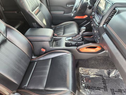 Used 2023 Nissan Frontier PRO-4X w/ Pro-4X Premium Package image 12