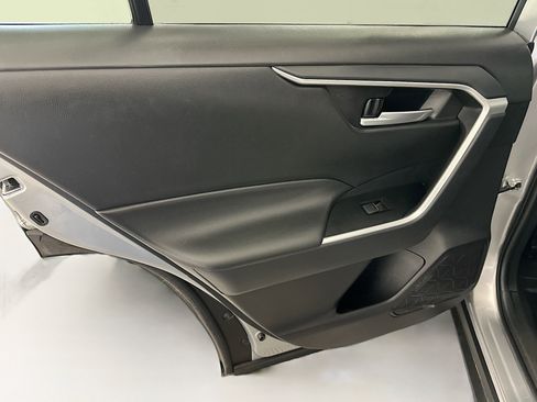 Used 2025 Toyota RAV4 XLE image 27