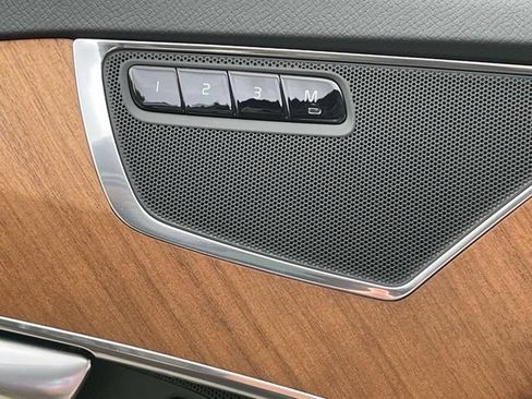 Certified 2023 Volvo XC90 B6 Plus AWD/4WD image 29