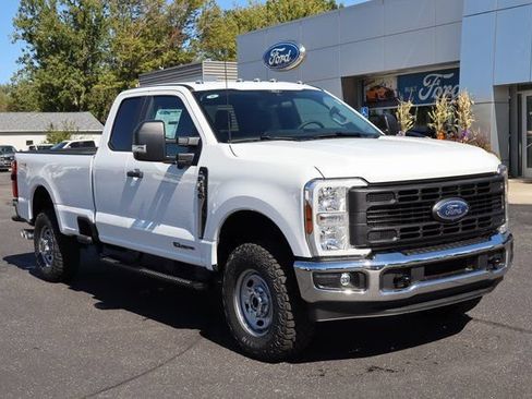 New 2026 Ford F350 4x4 SuperCab Super Duty image 2
