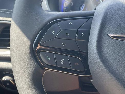 Used 2023 Chrysler Pacifica Touring-L w/ S Appearance Package FWD image 27