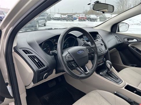 Used 2017 Ford Focus SE w/ Cold Weather Package image 10