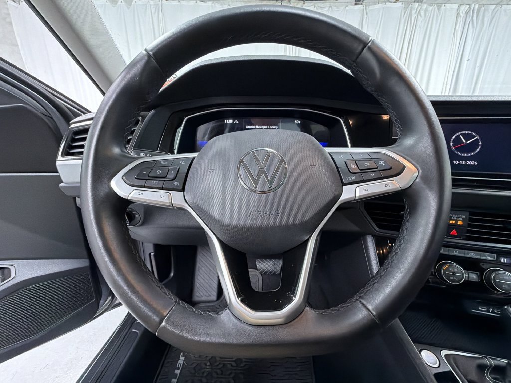 Used 2024 Volkswagen Jetta SE FWD image 27