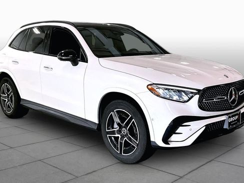 Used 2024 Mercedes-Benz GLC 300 4MATIC image 3