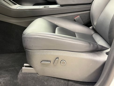 Used 2023 Tesla Model Y Long Range image 13