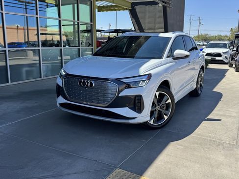 Used 2022 Audi Q4 e-tron Premium Plus w/ Premium Plus image 2