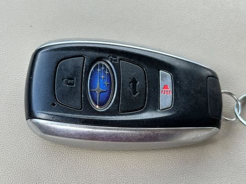 Used 2016 Subaru Legacy 2.5i Limited AWD/4WD image 14