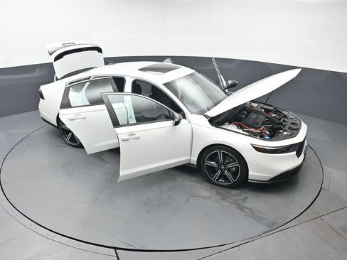 Used 2023 Honda Accord Sport image 47