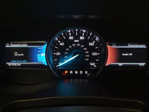 Used 2017 Ford Explorer XLT w/ Equipment Group 202A AWD/4WD image 23