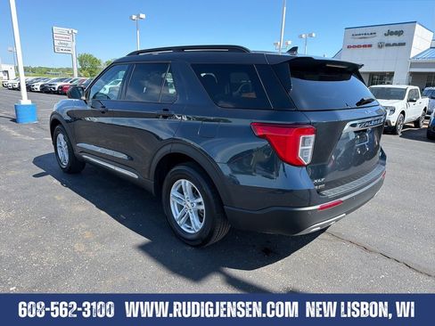 Used 2024 Ford Explorer XLT w/ Equipment Group 202A AWD/4WD image 3