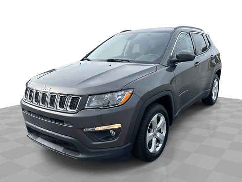 Used 2018 Jeep Compass Latitude w/ Popular Equipment Group FWD image 1