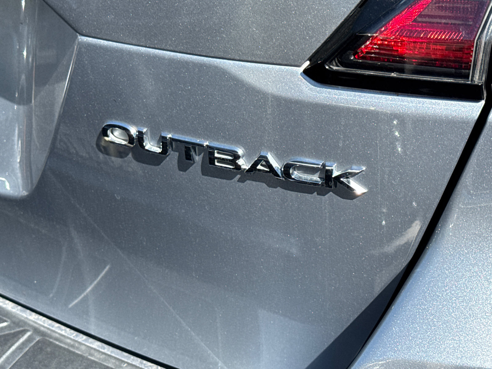 Certified 2022 Subaru Outback Limited AWD/4WD image 2