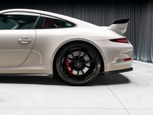 Used 2015 Porsche 911 GT3 image 44