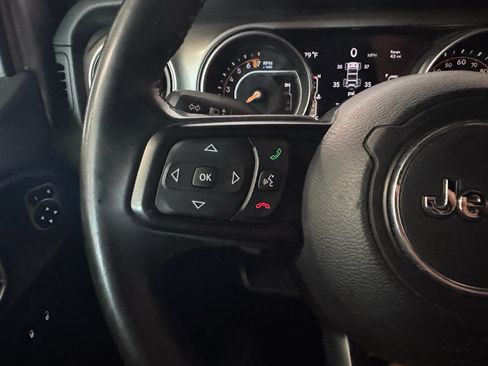Used 2018 Jeep Wrangler Unlimited Sport S AWD/4WD image 22