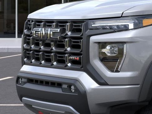 New 2026 GMC Canyon AT4 w/ AT4 Premium Package AWD/4WD image 13