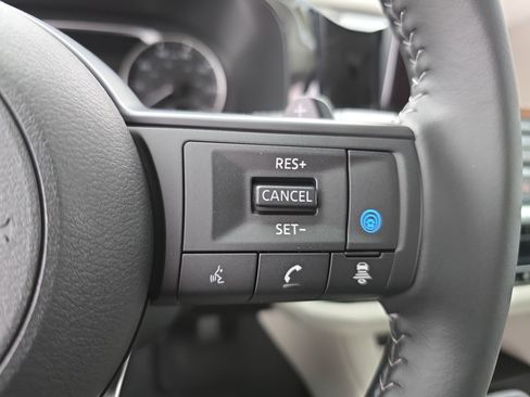 New 2025 Nissan Pathfinder SV image 19