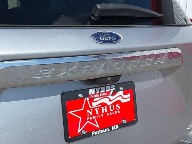 Used 2021 Ford Explorer XLT w/ Class III Trailer Tow Package AWD/4WD image 22