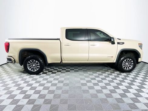 Used 2023 GMC Sierra 1500 AT4 w/ Technology Package AWD/4WD image 9