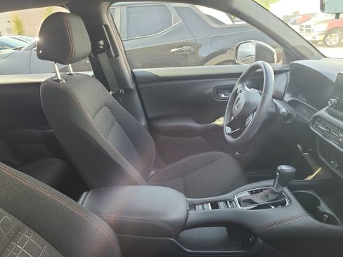 Used 2024 Honda HR-V Sport image 8
