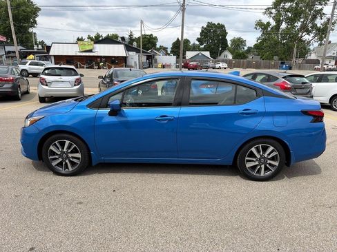 Used 2020 Nissan Versa SV FWD image 5