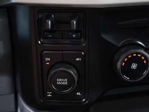 New 2026 Ford F350 XLT w/ 360-Degree Camera Package AWD/4WD image 31