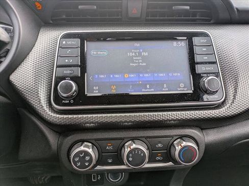 Used 2020 Nissan Kicks S FWD image 12
