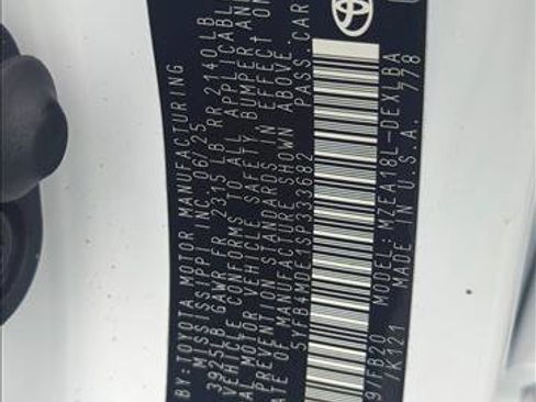 Certified 2025 Toyota Corolla LE image 27