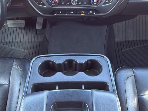 Used 2019 Chevrolet Silverado 2500 LTZ w/ Midnight Edition image 23