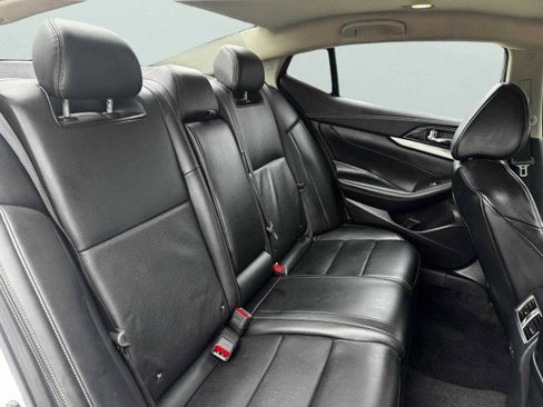 Used 2022 Nissan Maxima SV w/ Floor Mat Group image 40