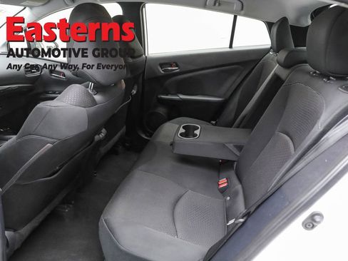 Used 2022 Toyota Prius LE image 19