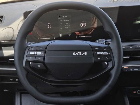 New 2026 Kia K4 LXS image 14