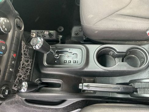 Used 2017 Jeep Wrangler Unlimited Sport w/ Connectivity Group image 17