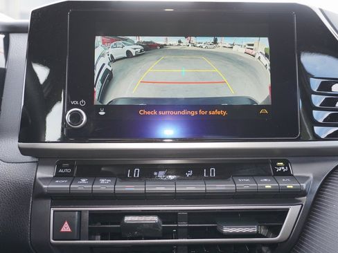 Certified 2025 Toyota Camry SE image 16