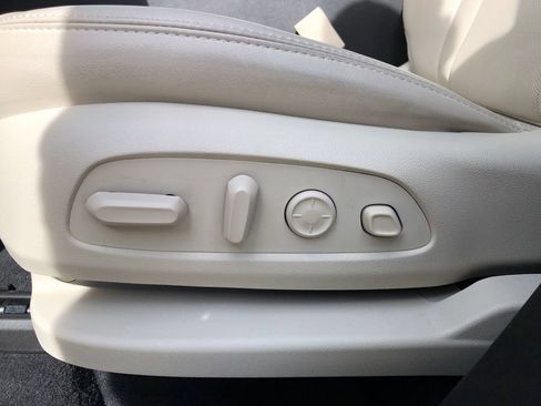 Used 2022 Buick Enclave Premium w/ Surround and Sites Package FWD image 25
