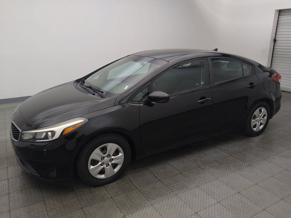 Used 2017 Kia Forte LX FWD image 2