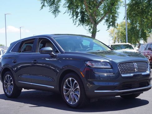 Used 2023 Lincoln Nautilus Reserve w/ Equipment Group 201A AWD/4WD image 4