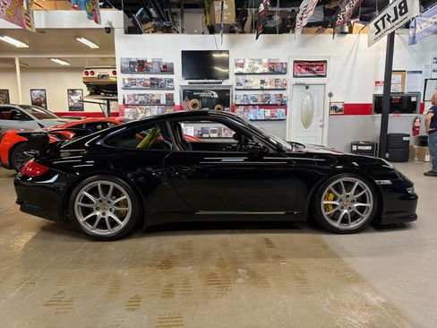 Used 2007 Porsche 911 GT3 RWD image 4