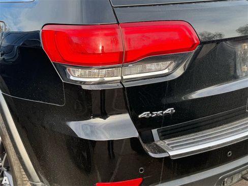 Used 2018 Jeep Grand Cherokee Limited w/ Luxury Group II image 10