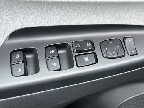 Certified 2022 Hyundai Kona SEL w/ Convenience Package image 11