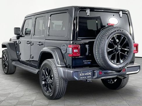 Used 2025 Jeep Wrangler Unlimited Sahara AWD/4WD image 4