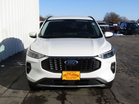 New 2026 Ford Escape SE image 13